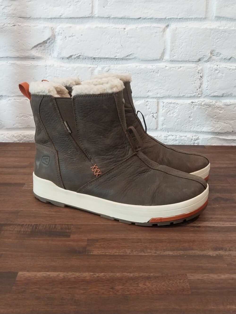 KEEN Winter Boots Womens 11 Brown Leather Pull On Snowmass Keen Dry Waterproof.